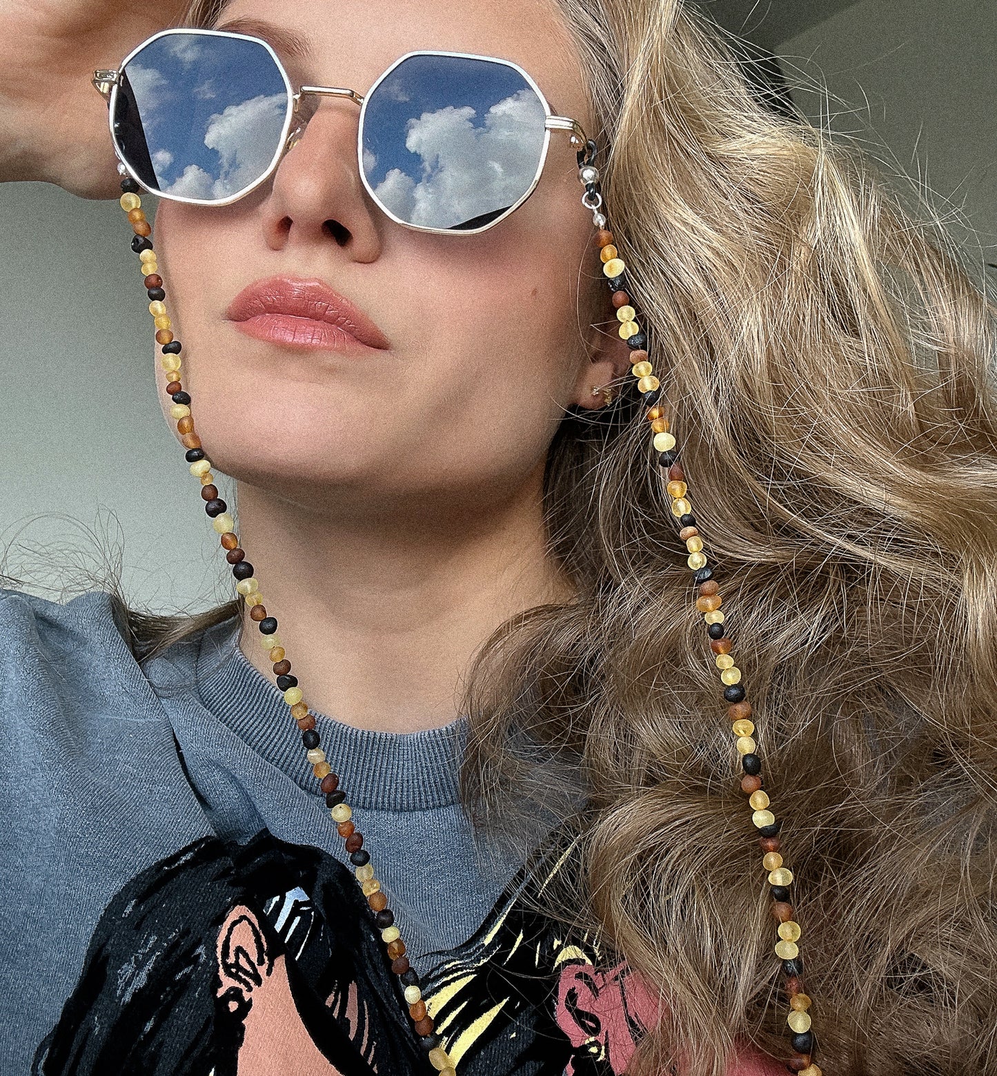 Unisex natural Baltic amber sunglasses chain
