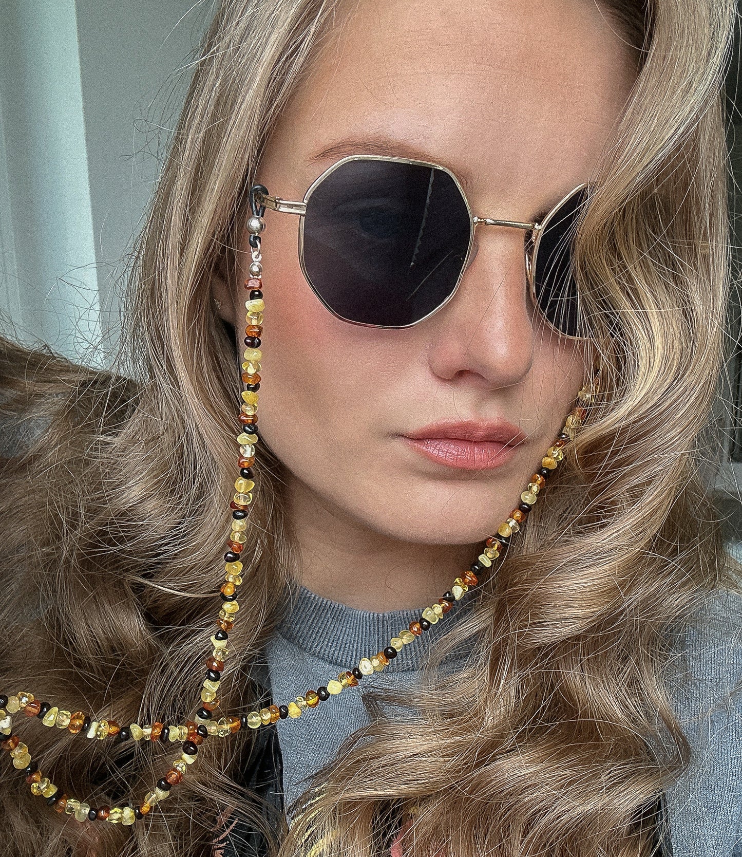 Unisex natural Baltic amber sunglasses chain
