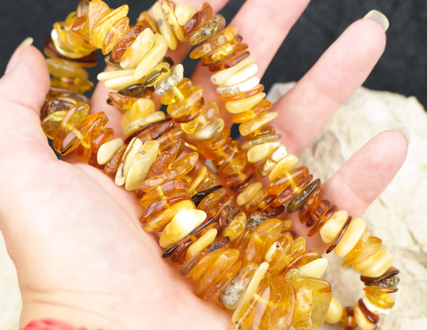 Chip beads statement amber necklace