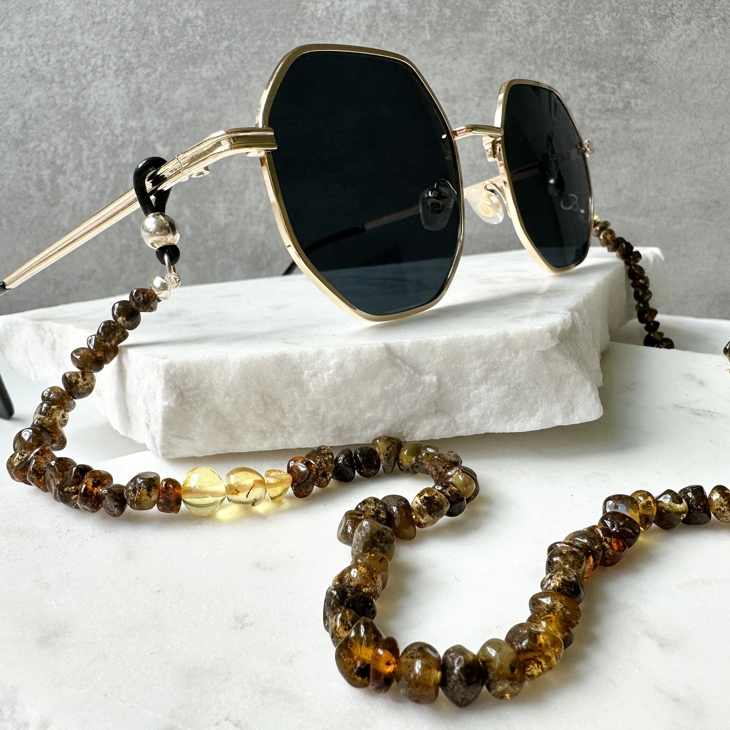 Unisex natural Baltic amber sunglasses chain