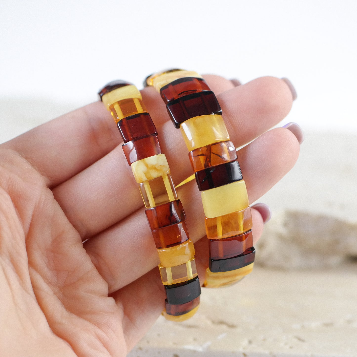 Chic unisex amber bracelet