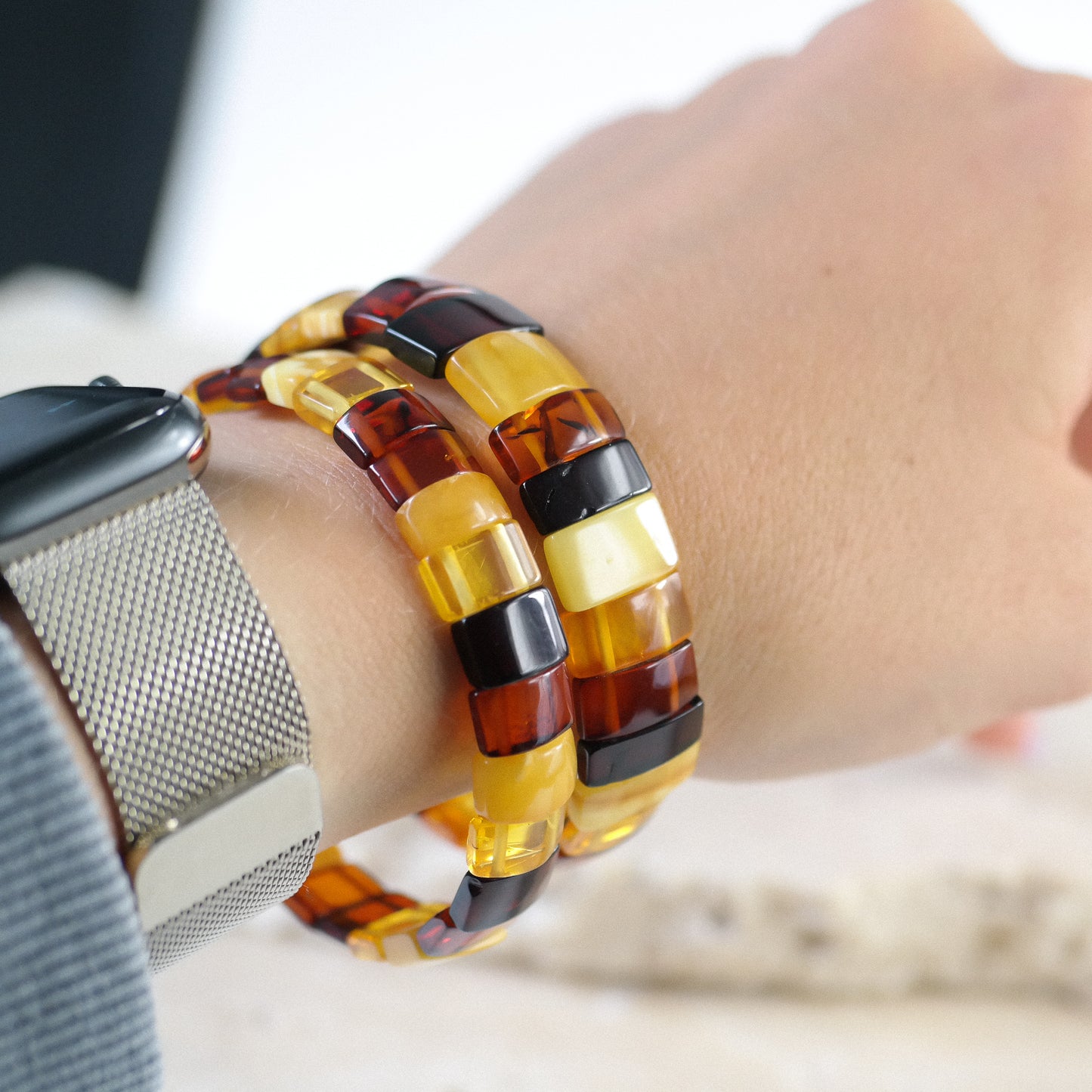 Chic unisex amber bracelet