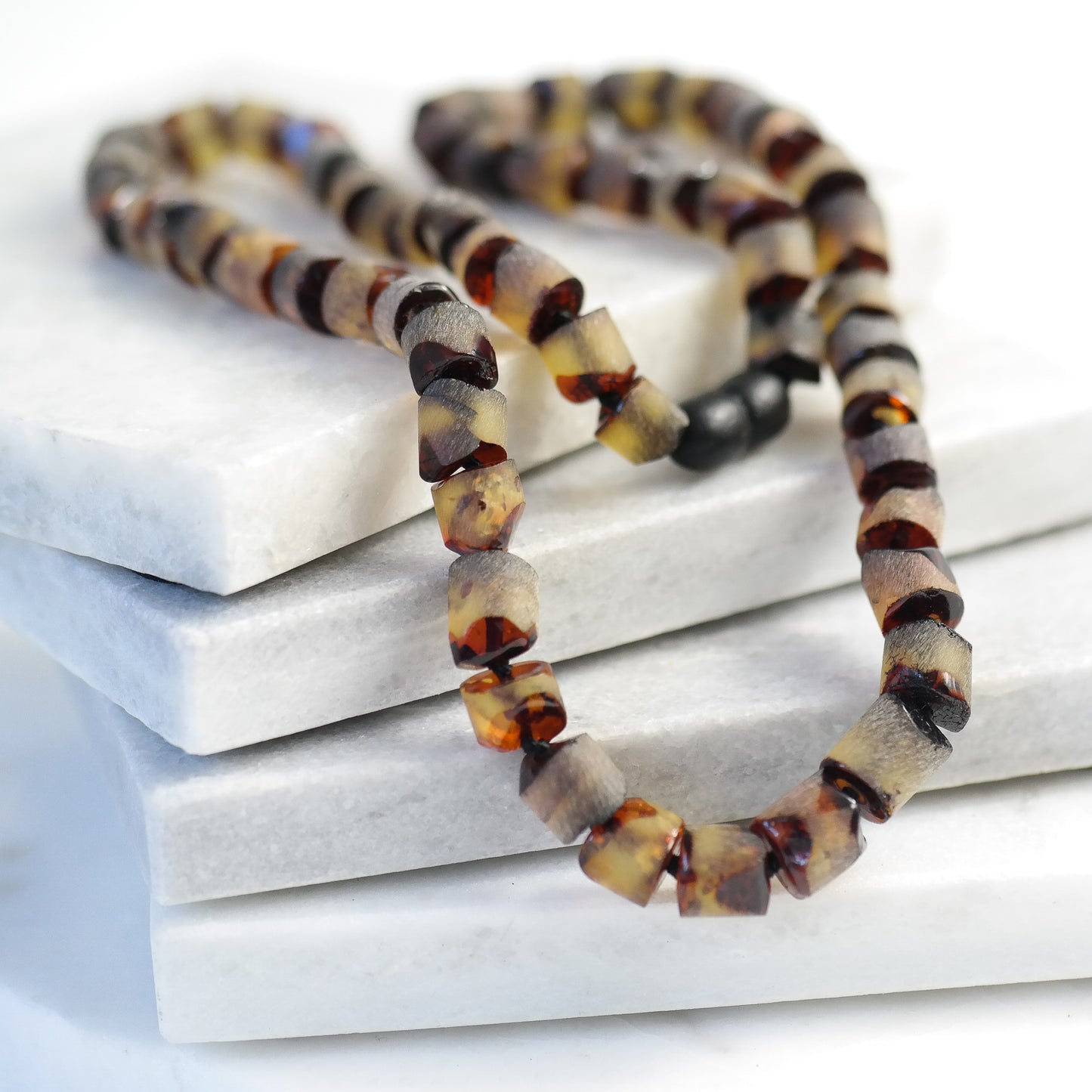 Unisex natural Baltic amber necklace