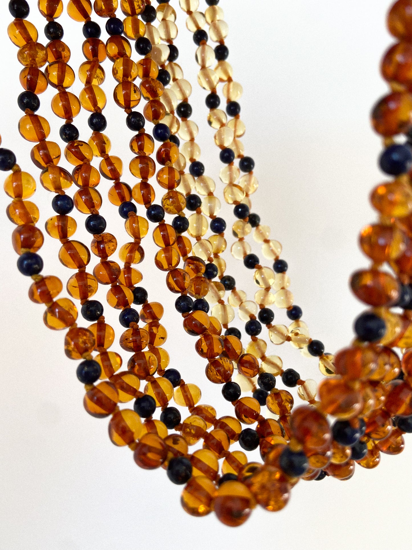 Amber choker with blue amethyst