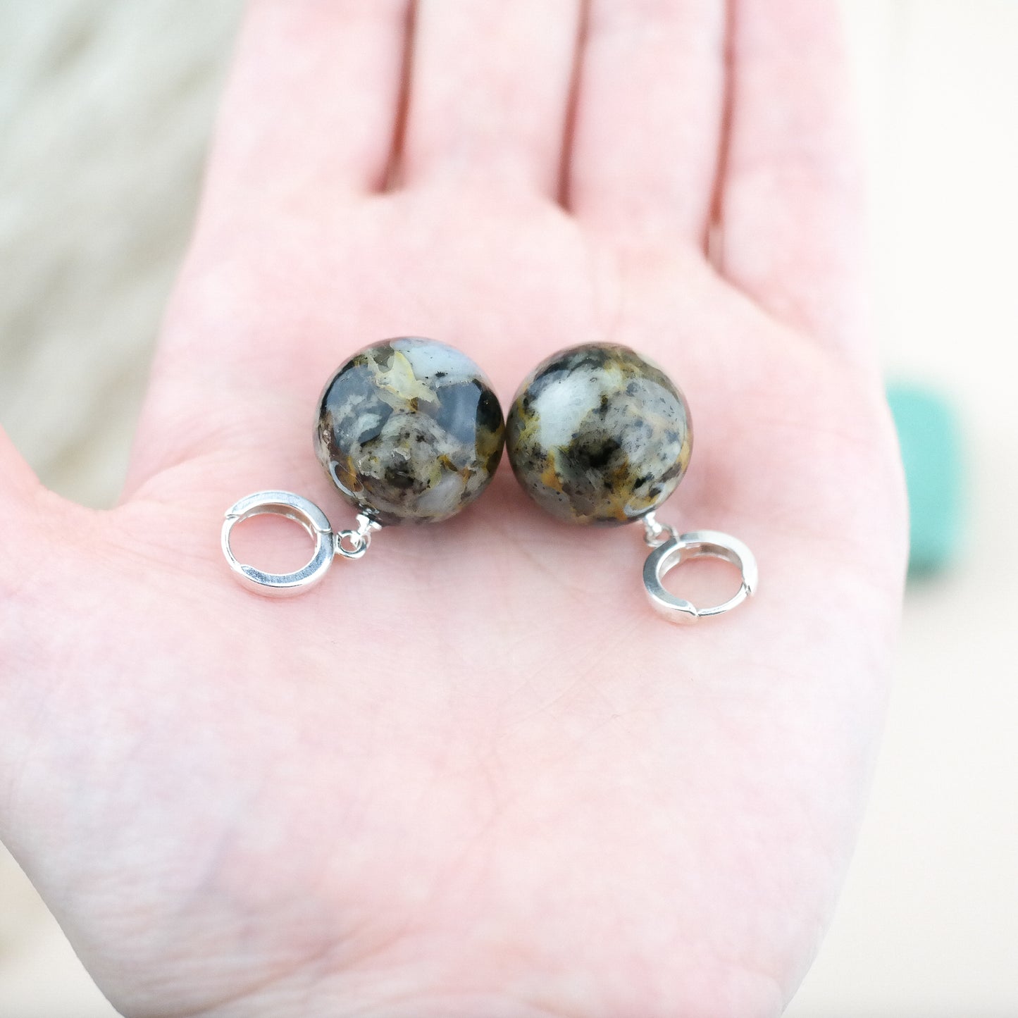 Women silver amber earrings