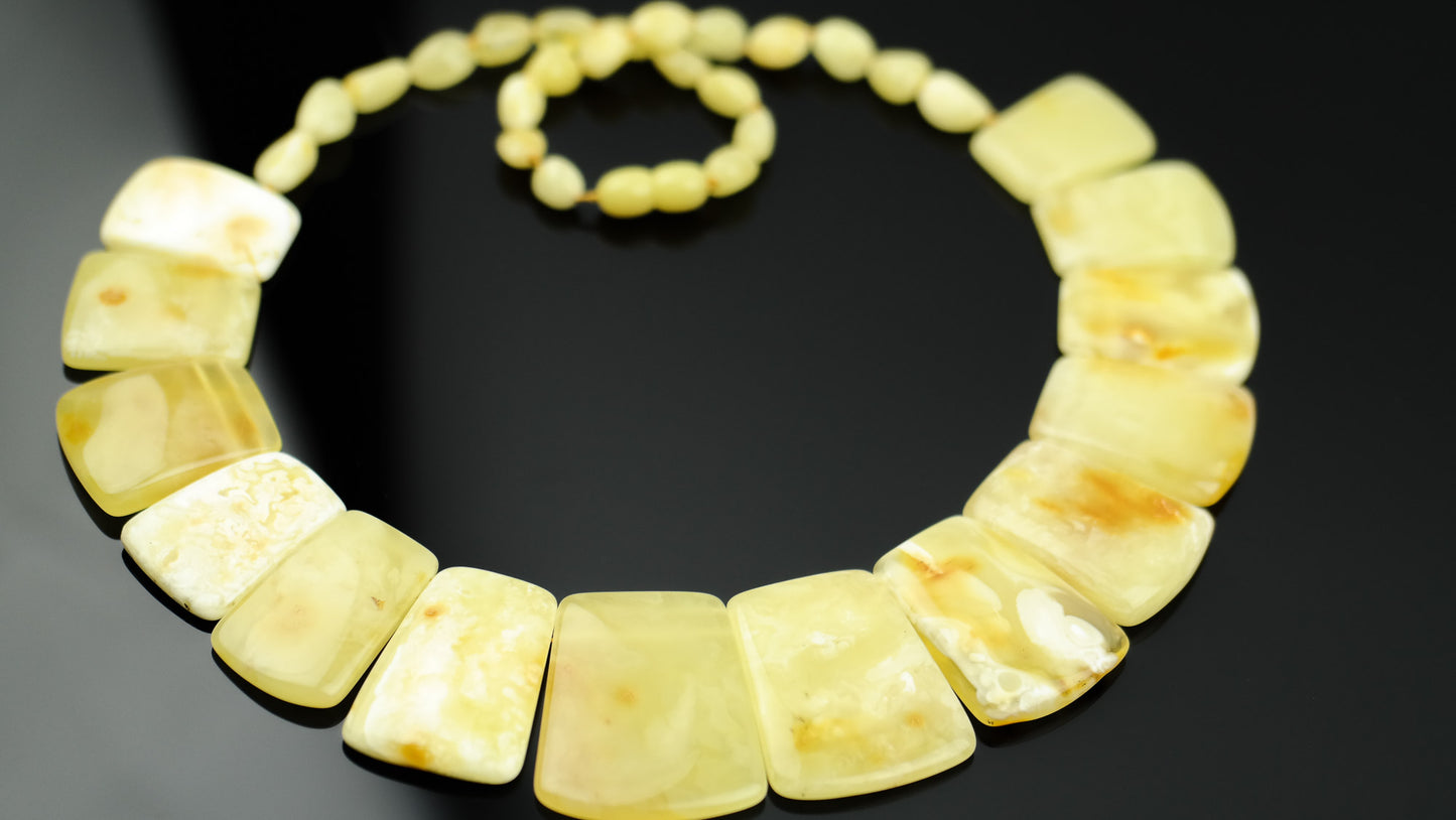 Stunning statement necklace from natural amber