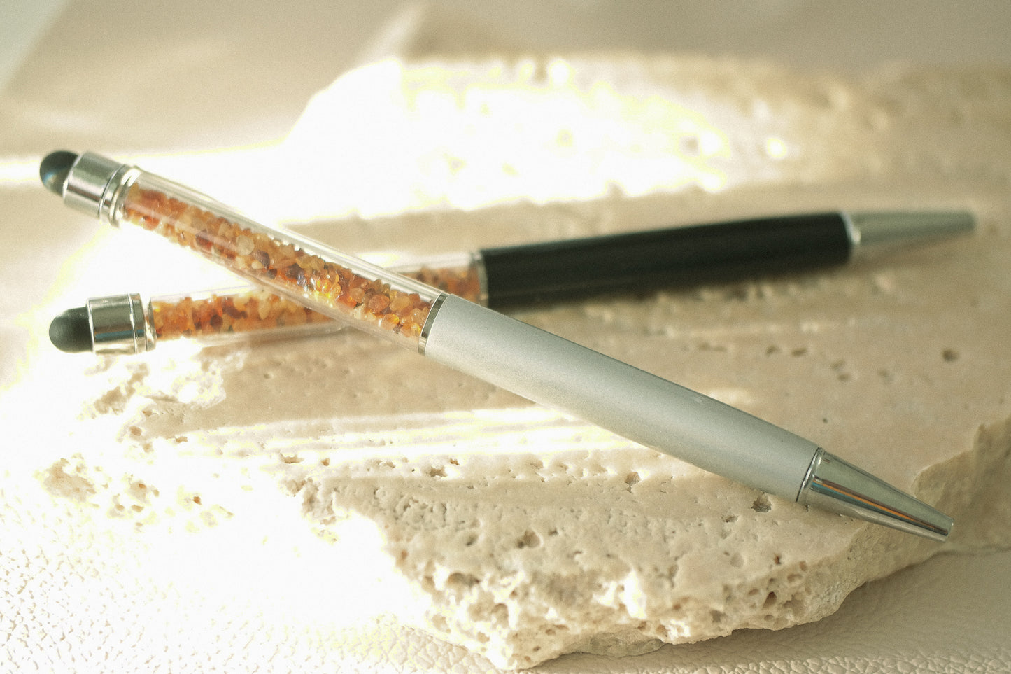 Ballpoint pen with natural Baltic amber