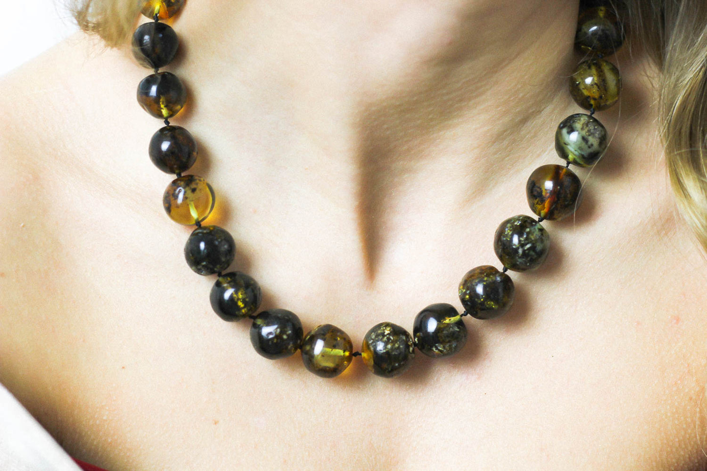 Green amber statement necklace