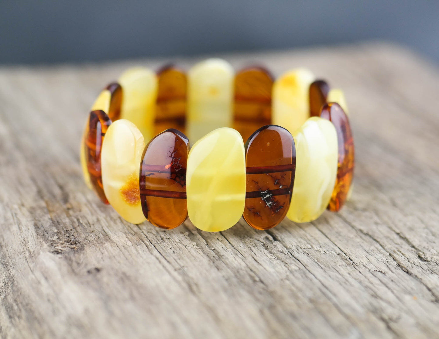 Multicolour amber bracelet