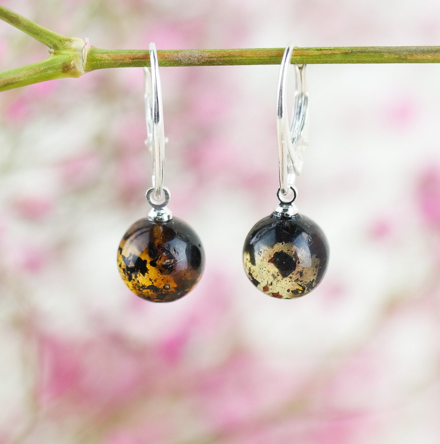 Dangle amber earrings