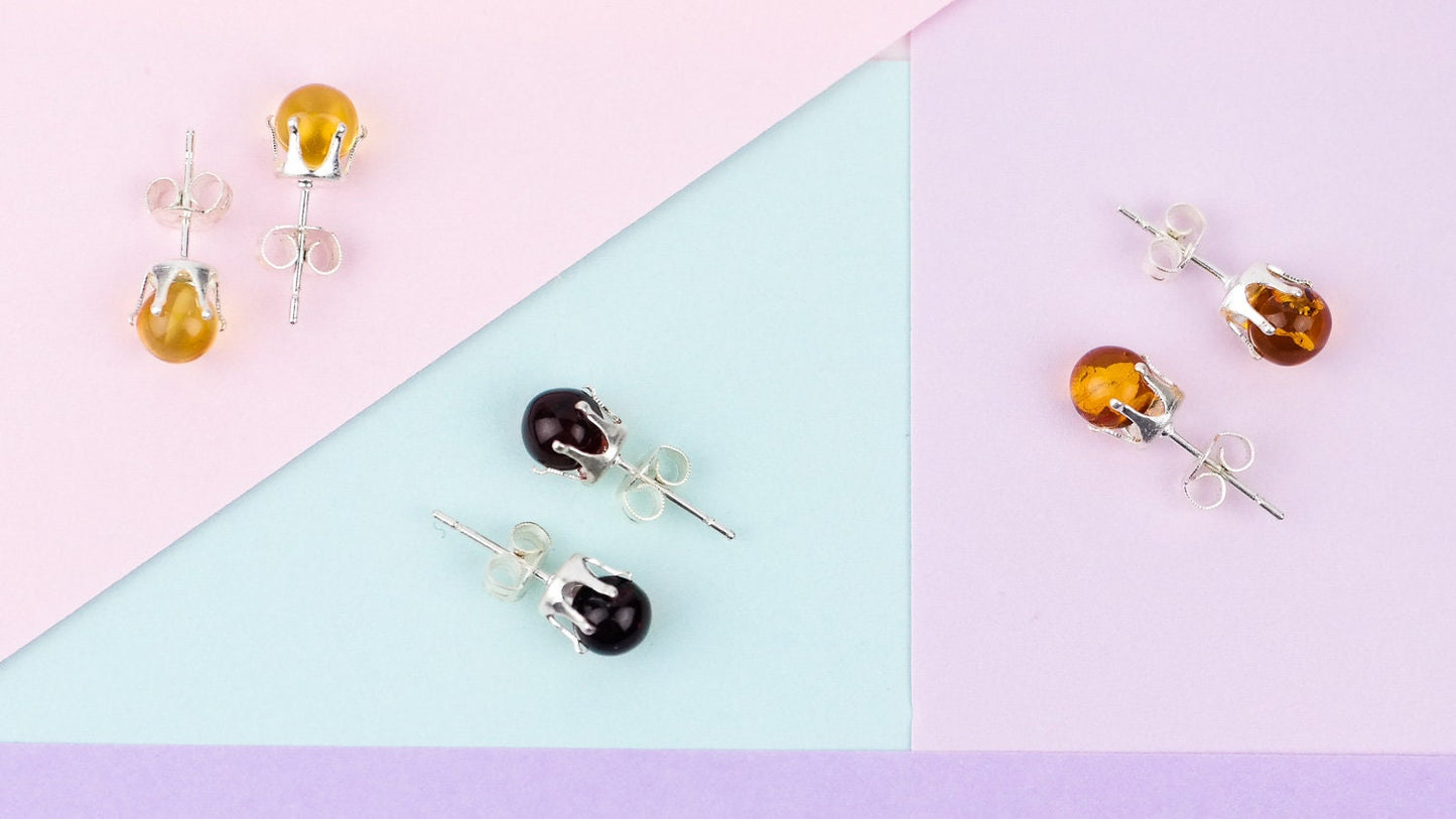 Stud amber earrings