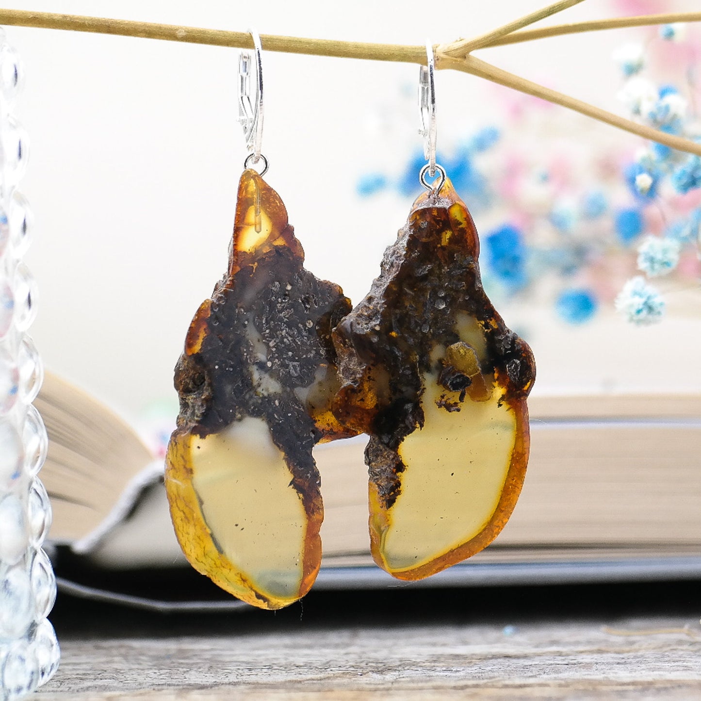 Natural amber pieces earrings
