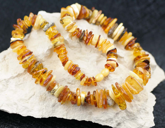 Chip beads statement amber necklace