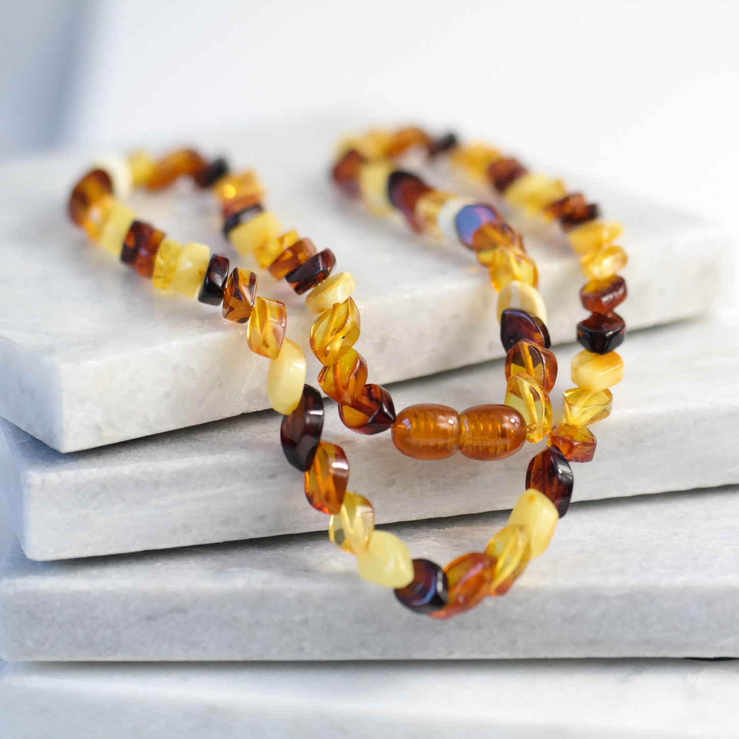 Multicolour tear drop amber necklace