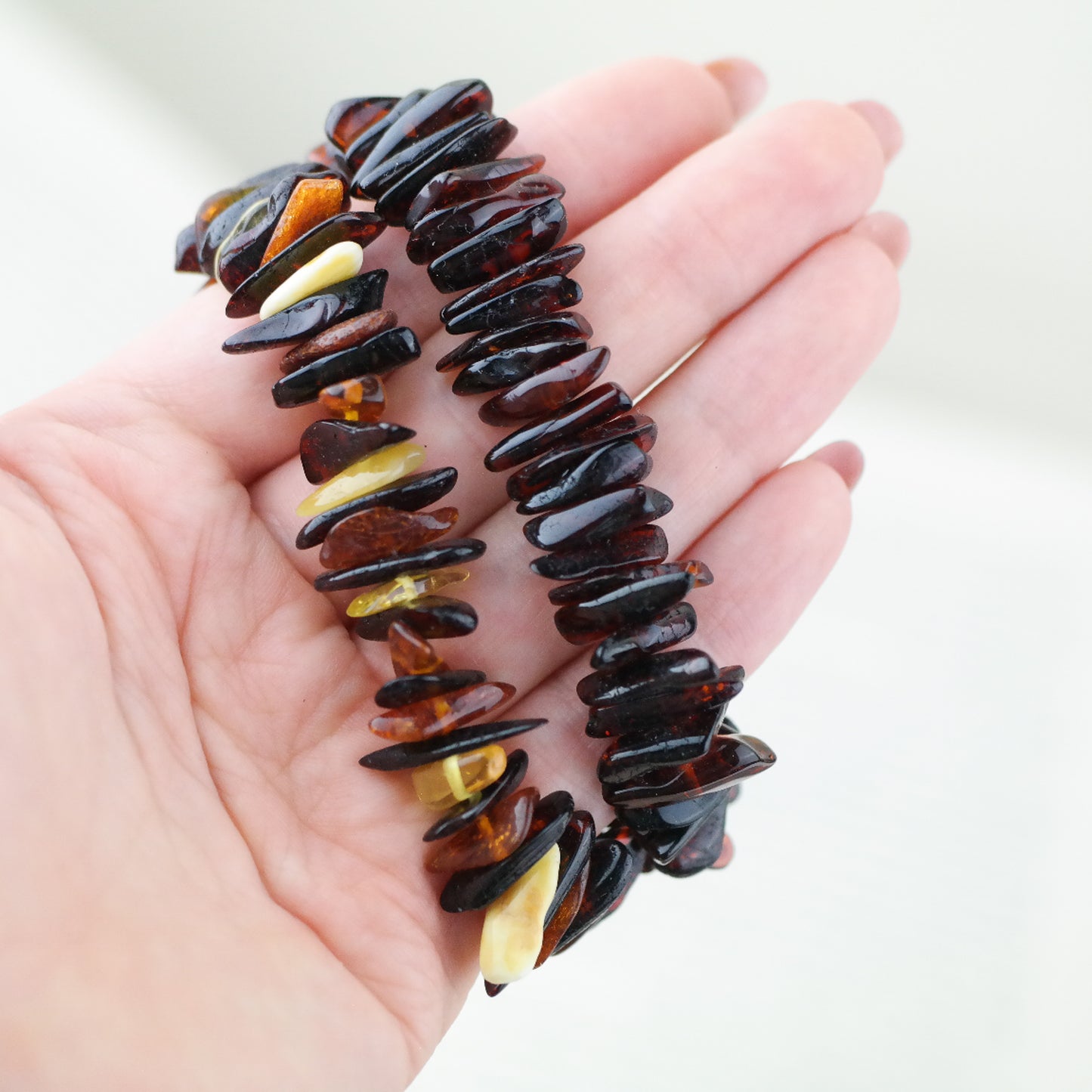 Chip style amber bracelets for men and women