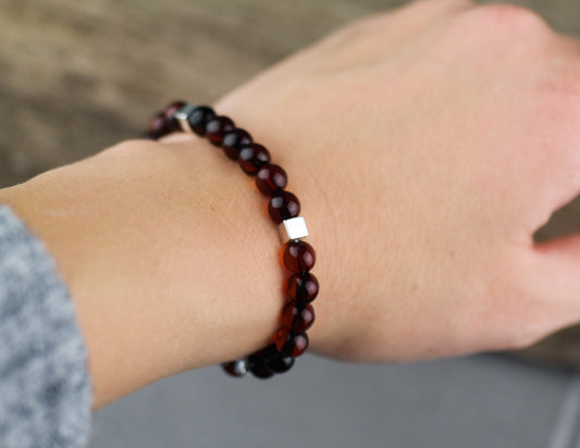 Chic cherry bracelet from natural Baltic amber beads