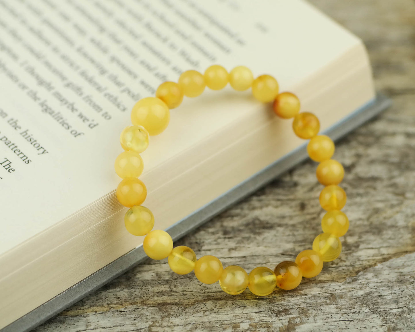 Amber bracelet from round butterscotch beads