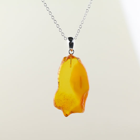 Antique caramelo amber pendant