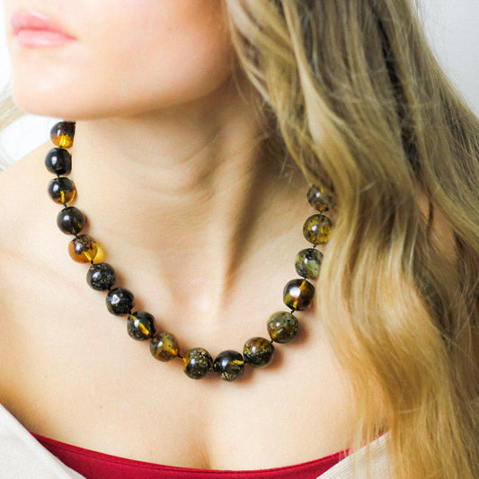 Green amber statement necklace