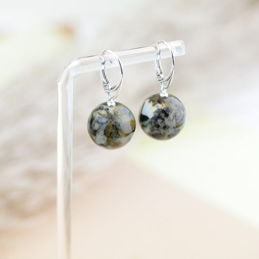 Dangle natural amber earrings