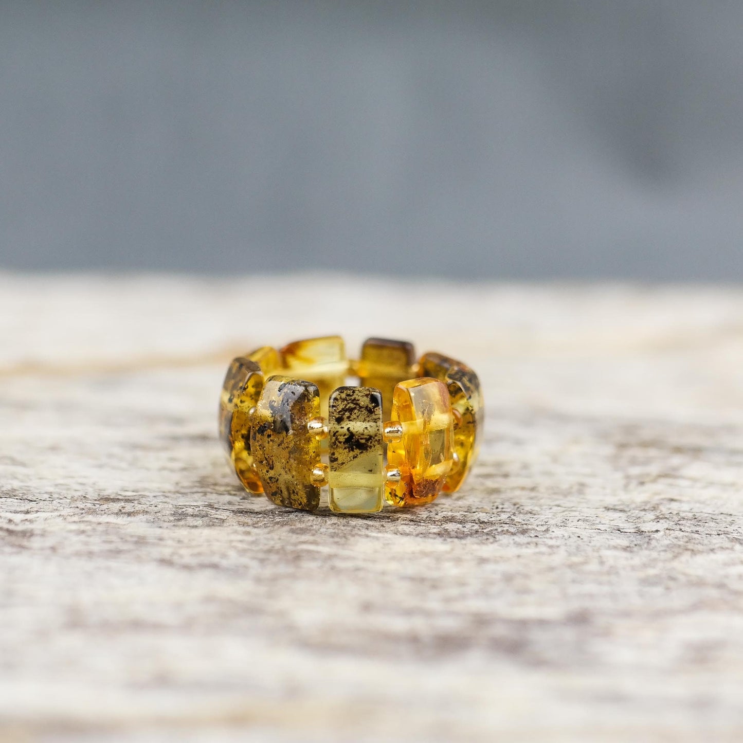 Elastic amber ring