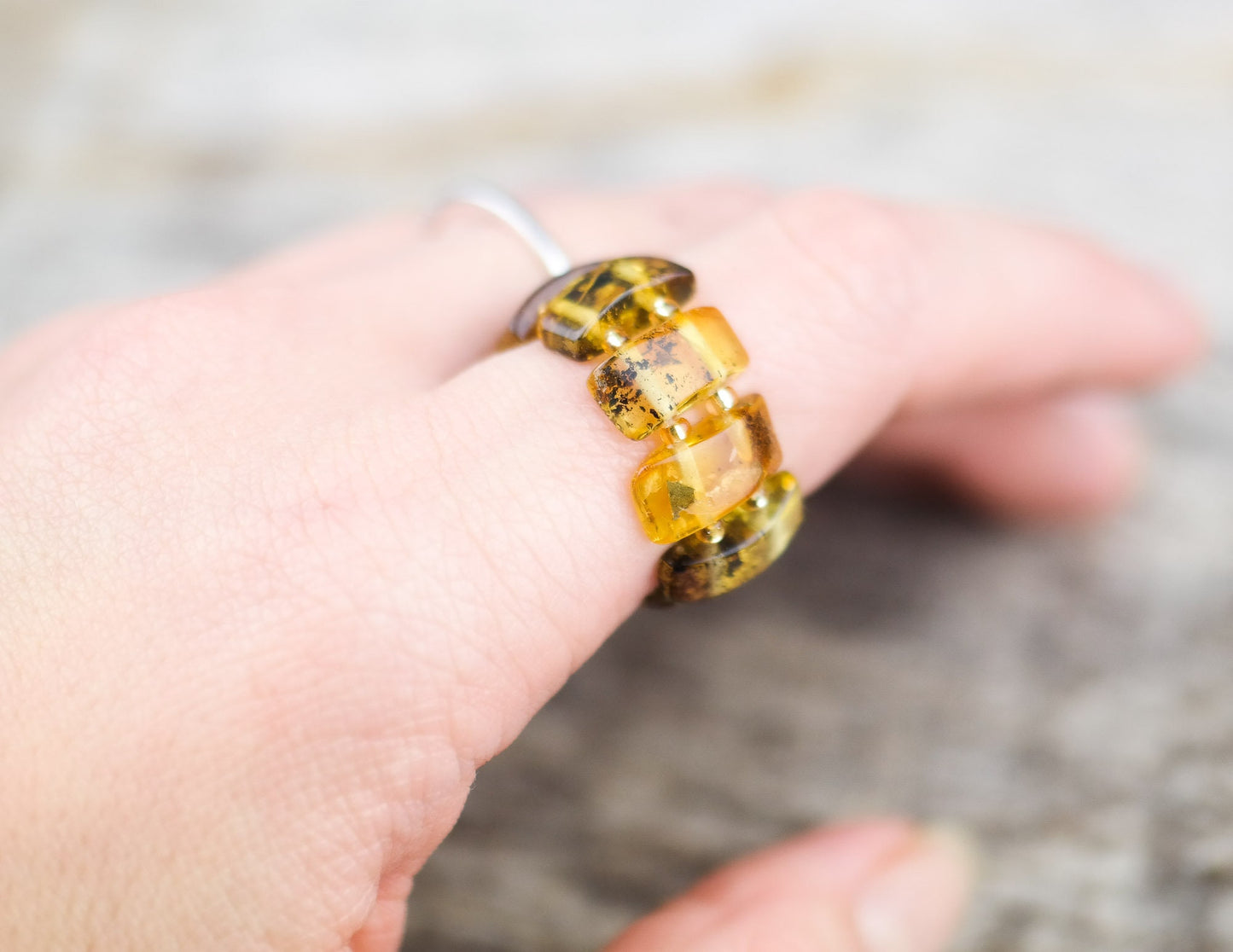 Elastic amber ring