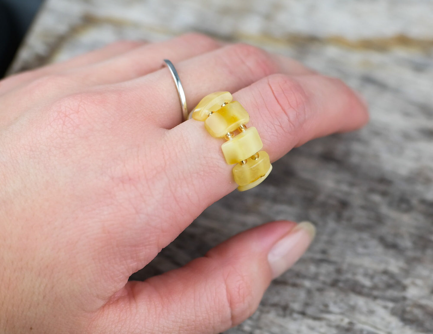 Elastic amber ring