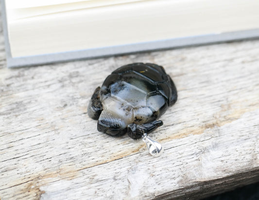 Unique amber turtle pendant